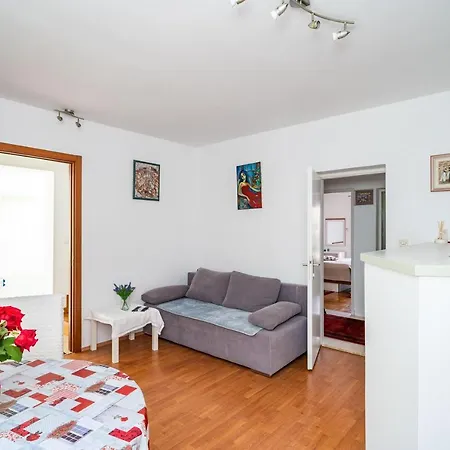 Apartment Marieta