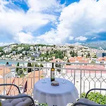 Marieta Apartman *